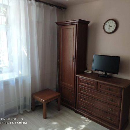 Квартира У Львові Біля Залізничного Вокзалу На Вулиці Марка Вовчка 8 Dış mekan fotoğraf